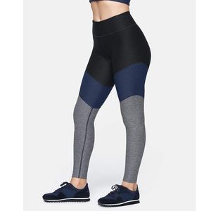 Outdoor Voices- Best 7/8 Tritone Leggings. Size S